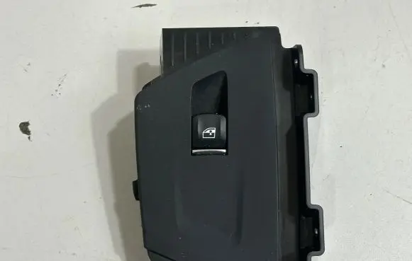 BMW X3 G01 Electric window control switch 7471104