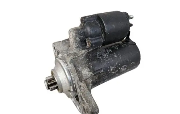 Volkswagen Golf IV Starter motor 020911023F 0001121006