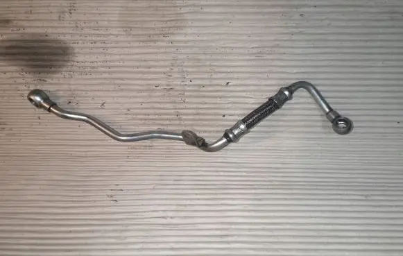 Audi A8 S8 D3 4E Turbo turbocharger oiling pipe/hose 057145771J