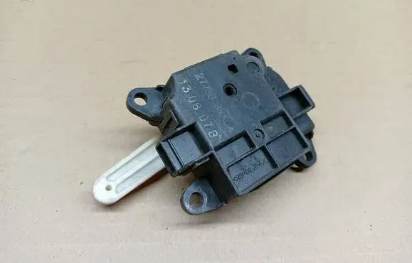 Nissan Note (E12) Air flap motor/actuator 277303VA0A 130807B