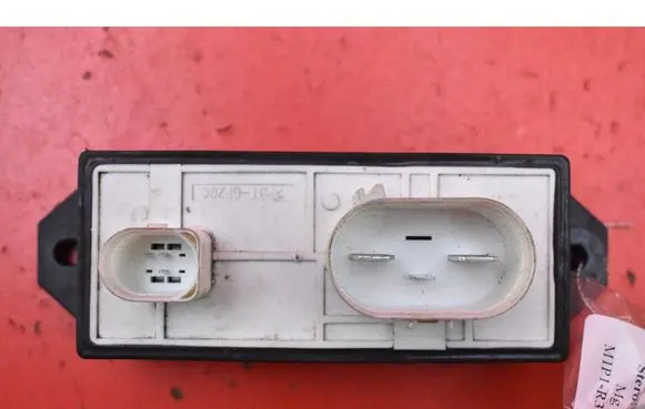MG ZS Relay mounting block 30090043