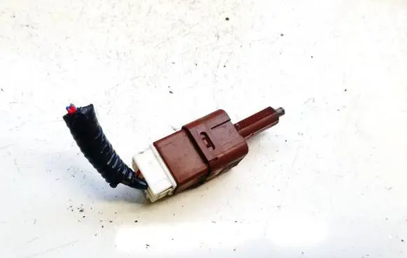 Nissan Note (E11) Brake pedal sensor switch gf33