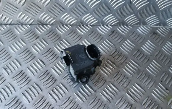 Citroen C4 I Coolant fan relay 9658508980