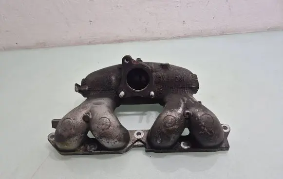 Toyota Prius (XW20) Intake manifold 