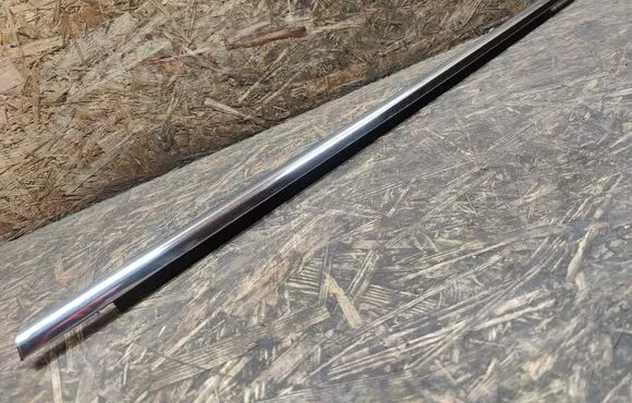 Ford Fusion II Front door glass trim molding 632095