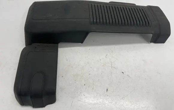 Volkswagen Jetta VI Engine cover (trim) 5C6806441