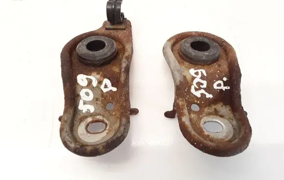 Radiator mount bracket