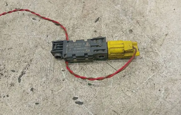 Audi A4 S4 B7 8E 8H Airbag deployment crash/impact sensor 8E0959651A