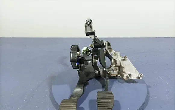 Peugeot 3008 I Accelerator throttle pedal