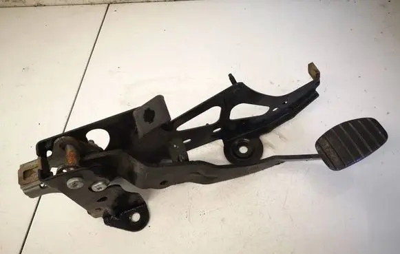 Renault Scenic II - Grand scenic II Clutch pedal 20132A00