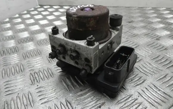 Mazda MPV II LW ABS control unit/module LD48437AZ