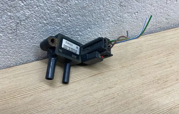Ford S-MAX Exhaust gas pressure sensor AV615L200AB CZQ7A13D03A