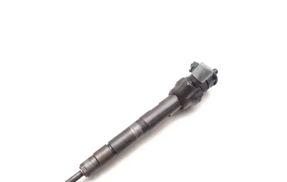 Jaguar XE Fuel injector G4D39K546CA 0445110664