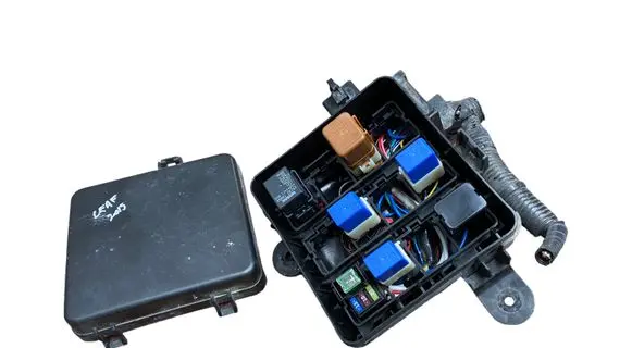 Nissan Leaf I (ZE0) Fuse box set 243843NA0A 7154745130