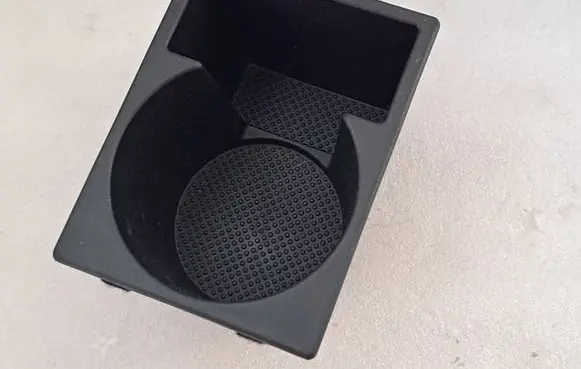 Cup holder front