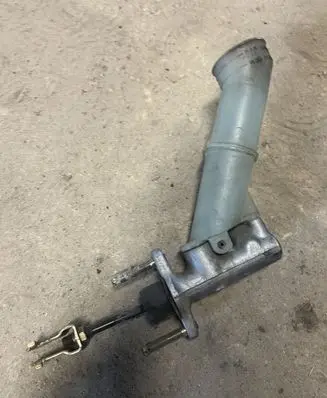 Toyota Avensis T220 Clutch master cylinder 