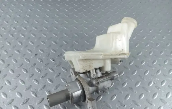 Mercedes-Benz A W177 Master brake cylinder A1774305600 A1774304400 1774304400