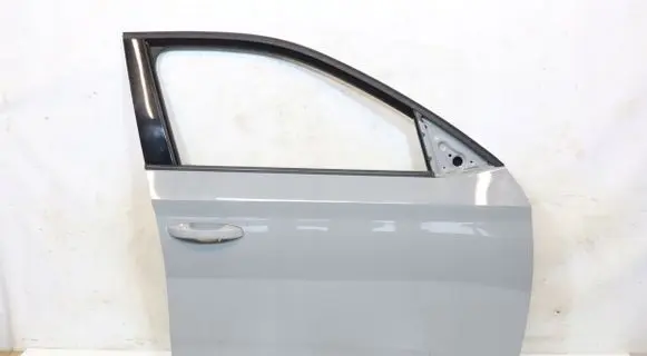 Skoda Scala Front door