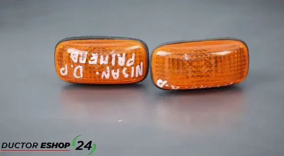 Nissan Primera Front fender indicator light 261602F000