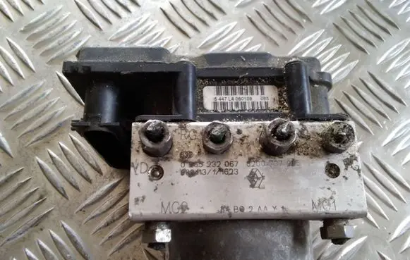 Renault Scenic II - Grand scenic II ABS Pump 0265232067 8200737985 0265800519