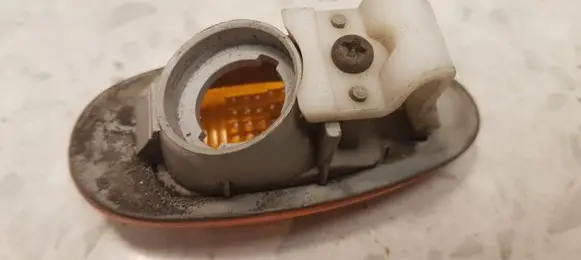 Mitsubishi Pajero Sport I Front fender indicator light 1132213 0190093
