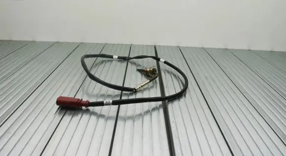 Skoda Karoq Exhaust gas temperature sensor 04L906088DH