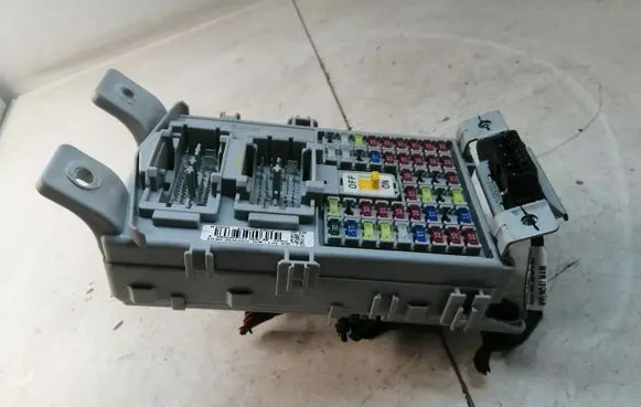 Hyundai i20 (GB IB) Fuse module 91950C8520
