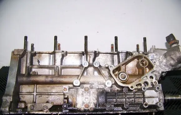 Porsche 924 Engine block 9441011080R
