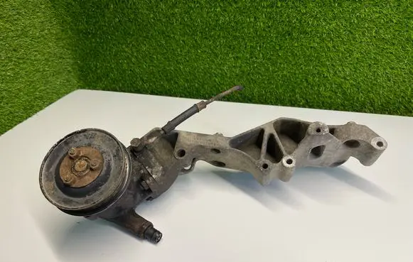 Volkswagen II LT Generator/alternator bracket 9407063D002008