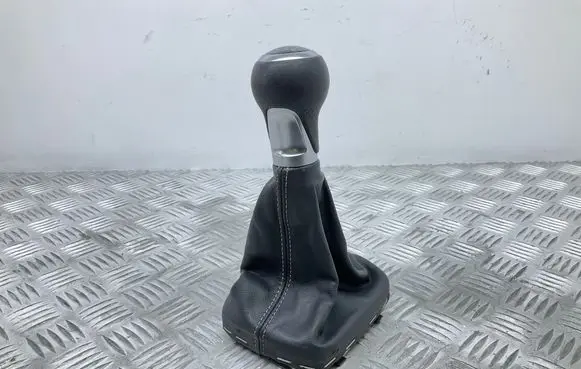 Audi A1 Gear lever shifter trim leather/knob 8P0863279A