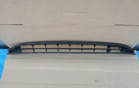 Opel Corsa E Front bumper lower grill 13432002