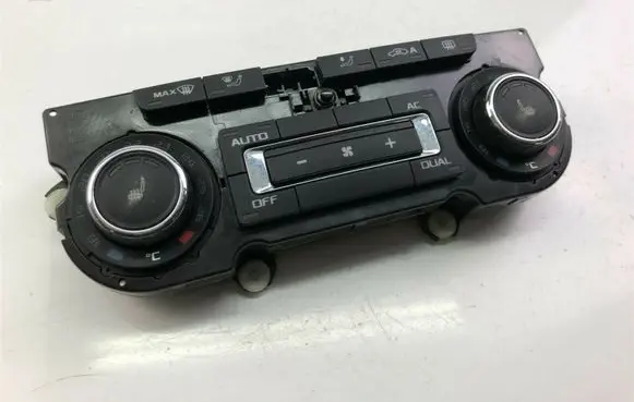Skoda Octavia Mk2 (1Z) Climate control unit 3T0907044BE F1200