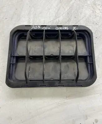 Citroen DS3 Quarter panel pressure vent 9675506980