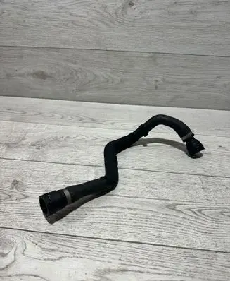 BMW X5 E53 Engine coolant pipe/hose 7789403