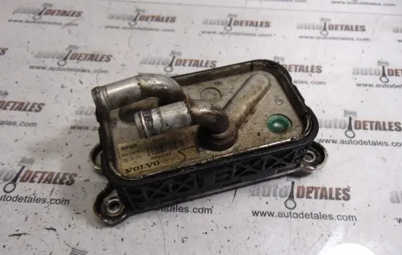 Engine oil radiator