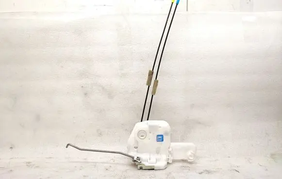 Mitsubishi ASX Front door lock A047218