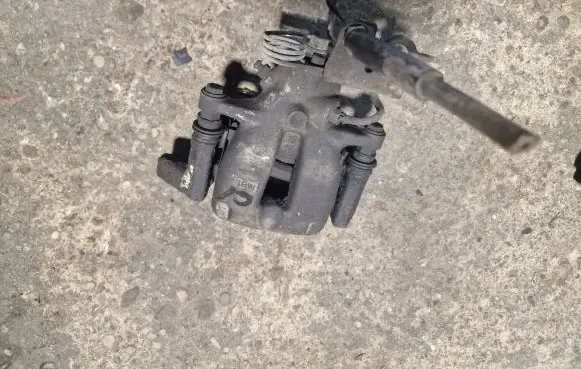 Volkswagen Caddy Rear brake caliper
