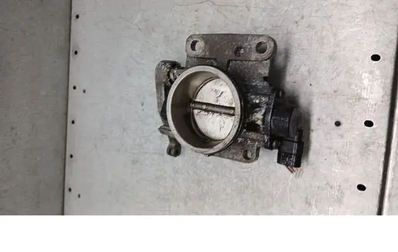 Renault Megane I Throttle valve 
