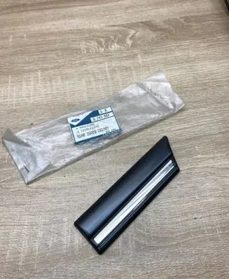 Ford Escort Fender trim (molding) 6743884 91AB16003CB