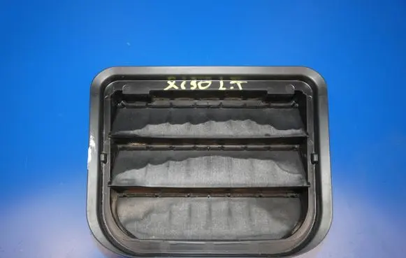 Volvo XC90 Quarter panel pressure vent 31369380