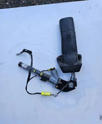Chrysler Voyager Front seatbelt buckle 04680476AD