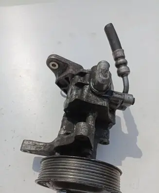 BMW X5 E70 Power steering pump 679646202 5002445 13510