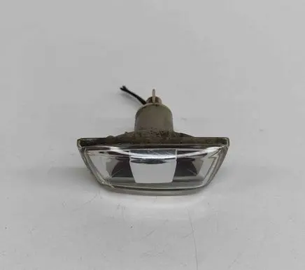 Chevrolet Cruze Front fender indicator light 13252456 13252455