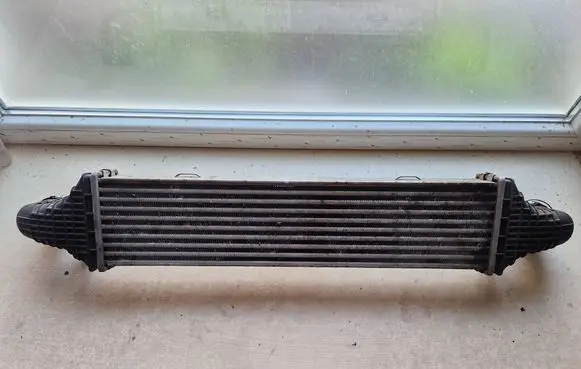 Mercedes-Benz E C207 W207 Intercooler radiator