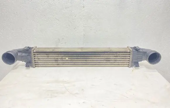 Mercedes-Benz E W211 Intercooler radiator A2115001102