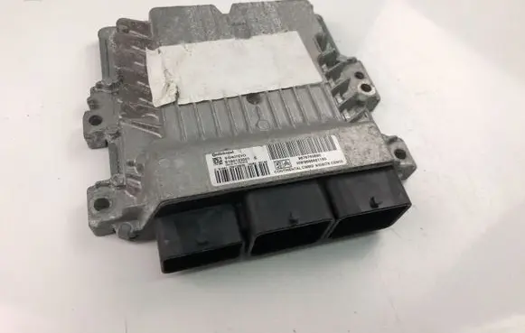 Peugeot 508 Engine control unit/module 9676760880