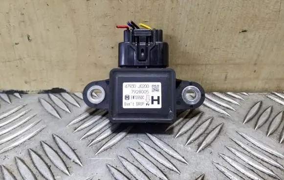 Nissan X-Trail T31 ESP acceleration yaw rate sensor 47930JG200