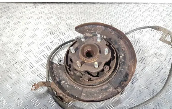 Nissan Pathfinder R51 Rear wheel hub