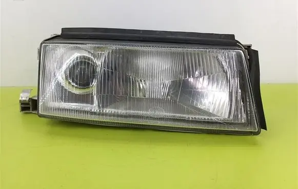 Skoda Octavia Mk1 (1U) Headlight/headlamp