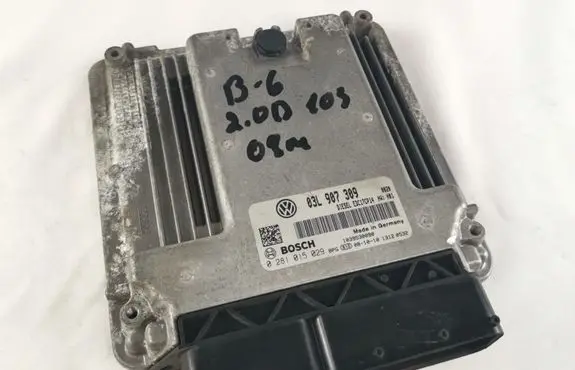 Volkswagen PASSAT B6 Engine control unit/module 1039S30090 03L907309 0281015029